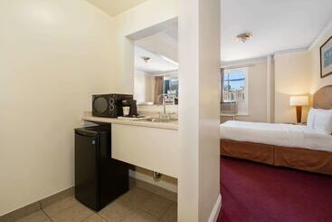 هتل Travelodge By Wyndham Downtown Chicago