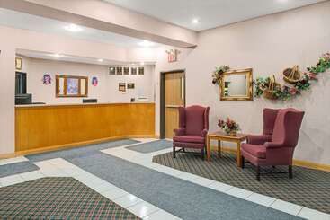 هتل Travelodge By Wyndham St. Louis