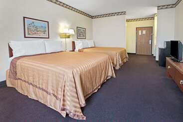 هتل Travelodge By Wyndham St. Louis
