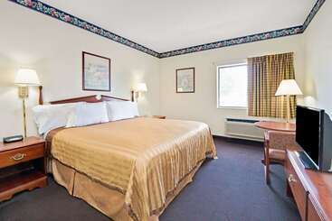 هتل Travelodge By Wyndham St. Louis