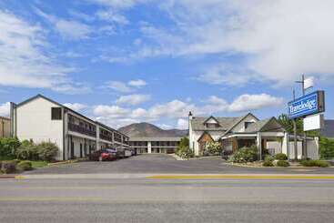 هتل Travelodge By Wyndham Wenatchee