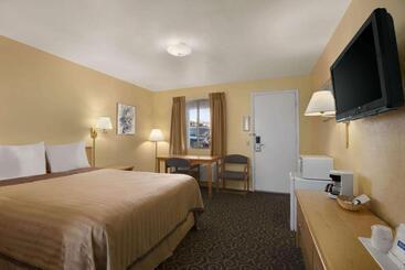 هتل Travelodge By Wyndham Wenatchee