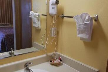 هتل Travelodge By Wyndham Wenatchee
