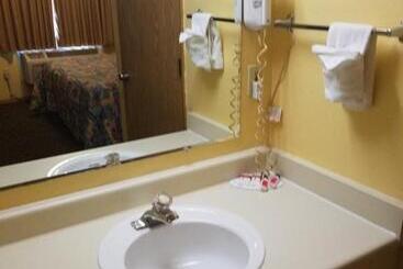 هتل Travelodge By Wyndham Wenatchee
