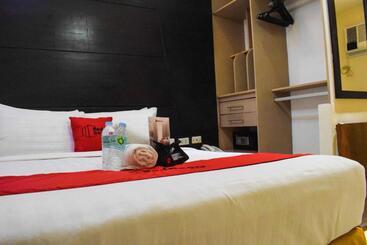 هاستل Reddoorz At Grand Apartelle Hernan Cortes Cebu