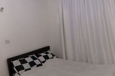 تختخواب و صبحانه Maurica Homes
