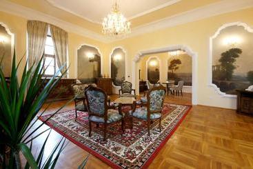 هتل Palace Kutna Hora