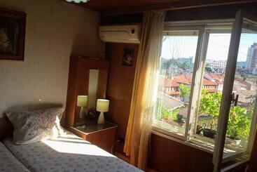 پانسیون Diana Guesthouse