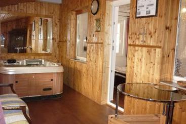 پانسیون R1 Rolléder Apartman Ház