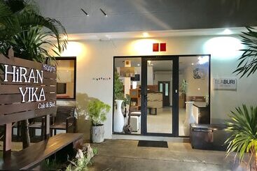 هاستل Hiranyika Cafe And Bed