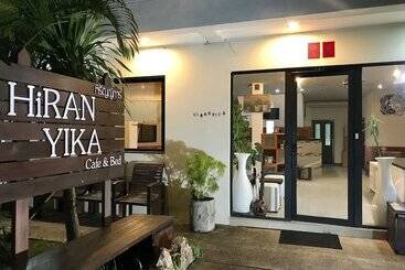 هاستل Hiranyika Cafe And Bed