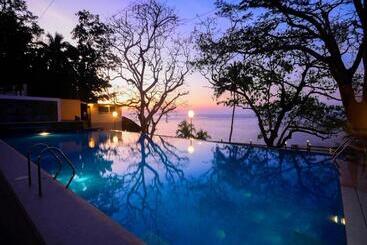 酒店 Anilao Awari Bay Resort