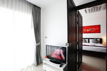 酒店 One World One Home Naiharn
