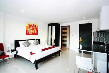 酒店 One World One Home Naiharn