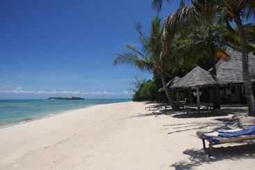 هتل Chapwani Island