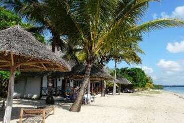 هتل Chapwani Island