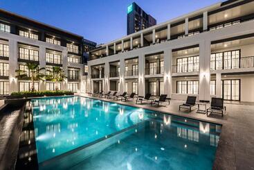 One Patio Hotel Pattaya   Sha Extra Plus