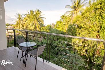هتل Rovira Suites