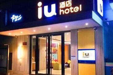 Iu Hotel Urumqi Shinianzi Bus Station