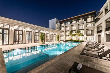 One Patio Hotel Pattaya Sha Extra Plus