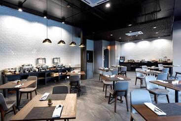 Xotel