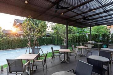 Xotel