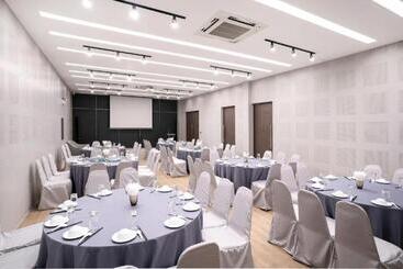 Xotel