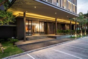 Xotel
