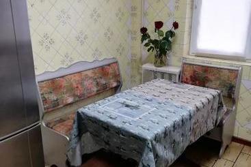 Hostel от рассвета до заката