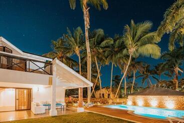 Condo Hotel Playa Las Ballenas
