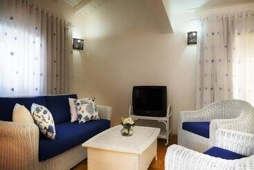 Condo Hotel Playa Las Ballenas