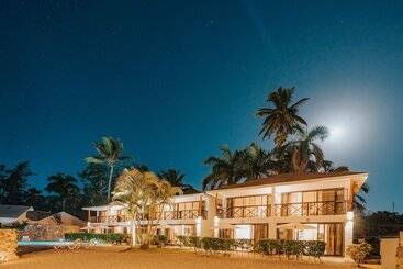 Condo Hotel Playa Las Ballenas