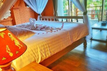 هتل Bagan Village Resort