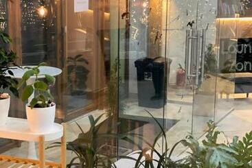 هتل Grofa Apartments