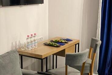هتل Grofa Apartments