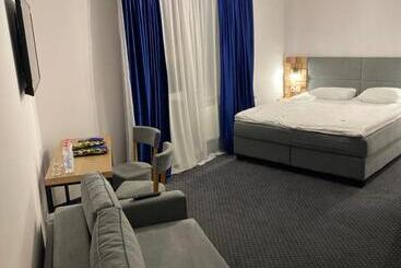 هتل Grofa Apartments