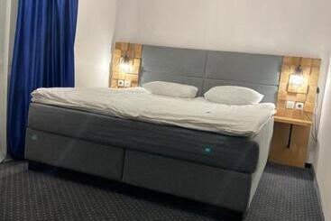 هتل Grofa Apartments
