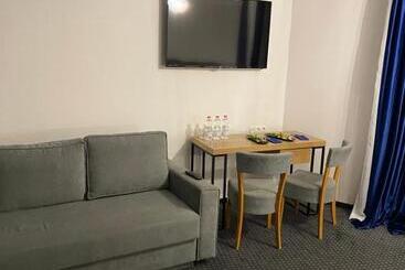 هتل Grofa Apartments