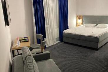 هتل Grofa Apartments