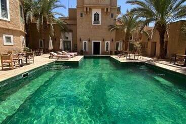 هتل Le Moulin