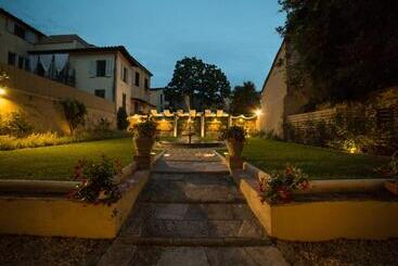 Lucus Exclusive Bed And Breakfast