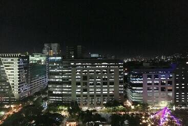 پانسیون Avida Towers Cebu708 Fast Wifi, Netflix, 50in Smart Tv