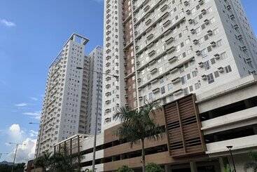 پانسیون Avida Towers Cebu708 Fast Wifi, Netflix, 50in Smart Tv