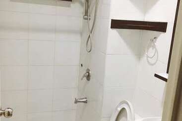پانسیون Avida Towers Cebu708 Fast Wifi, Netflix, 50in Smart Tv
