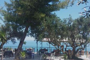 پانسیون Belvedere Zakynthos Studios