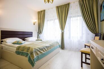پانسیون Restaurant Ayan Piatra Neamt
