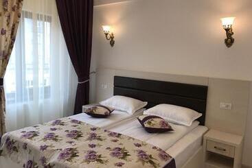 پانسیون Restaurant Ayan Piatra Neamt
