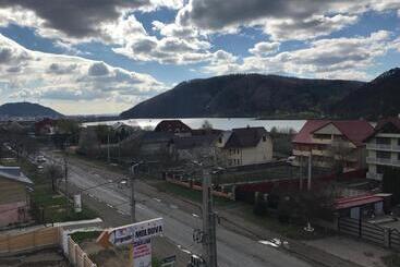 پانسیون Restaurant Ayan Piatra Neamt