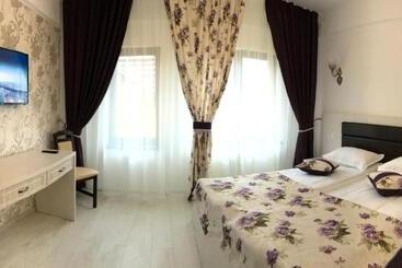 پانسیون Restaurant Ayan Piatra Neamt