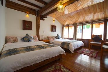 ペンション Shangrila Namcha Bhawa Inn